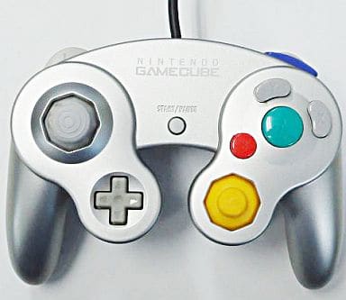 Controller (silver) Game cube exclusive Gamecube
